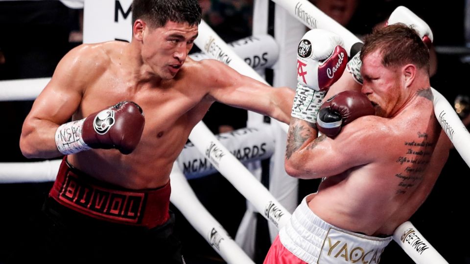 El boxeador ruso Dmitry Bivol venció al mexicano Saúl 'Canelo' Álvarez.