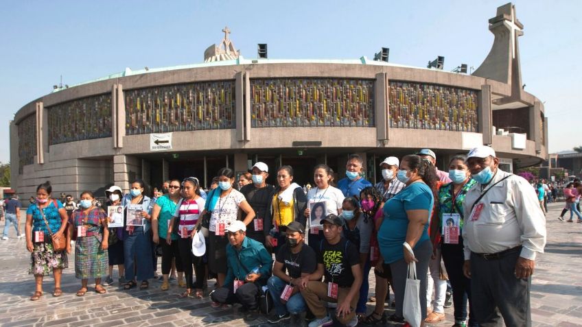 Caravana de Madres Centroamericanas oran en la Basílica de Guadalupe para localizar a migrantes