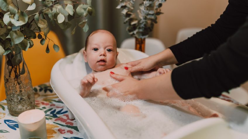 Baños de leche materna: Descubre los beneficios que tiene para tu bebé