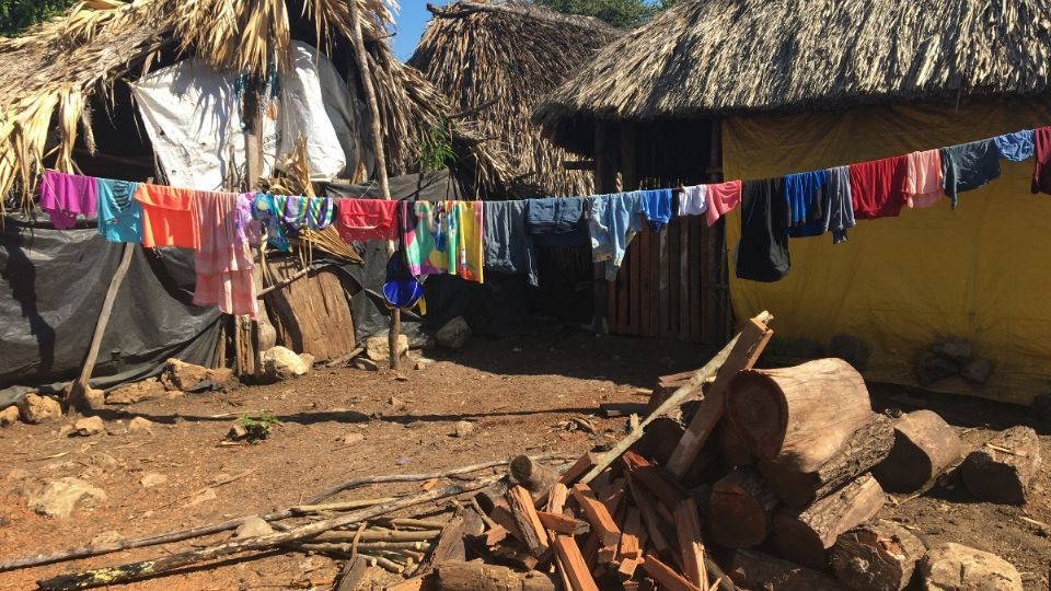 Desde el 2 de julio de 2017, viven en el campamento en una zona conocida como El Desengaño