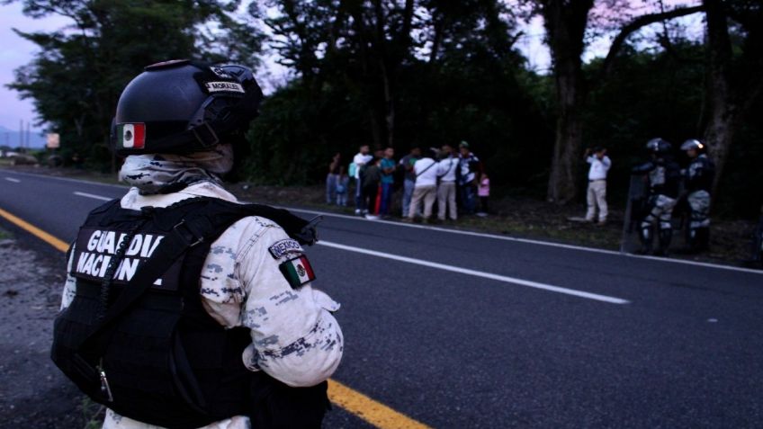 Disuelven caravana; migrantes podrán viajar por todo el país con permisos del INM