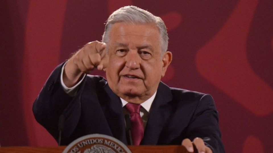 AMLO reconoció la afectación del peso tras la caída de las bolsas internacionales.