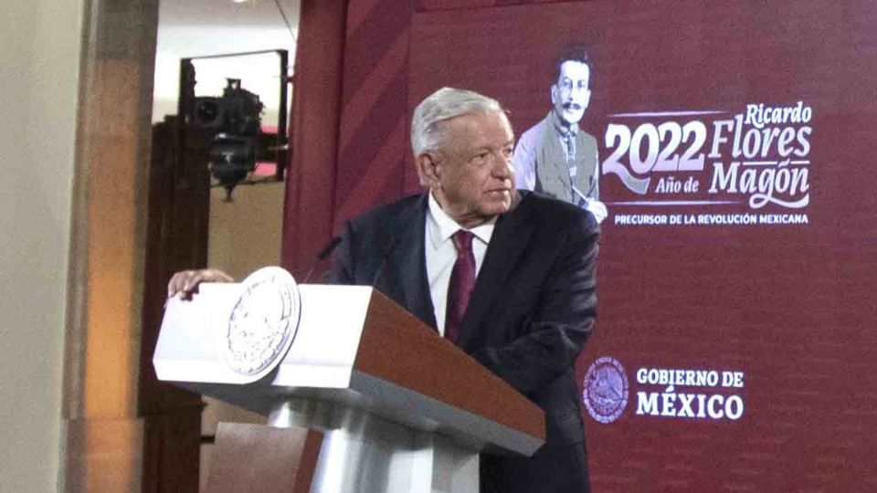 AMLO se comprometió a que México será autosuficiente en gasolina para 2023.