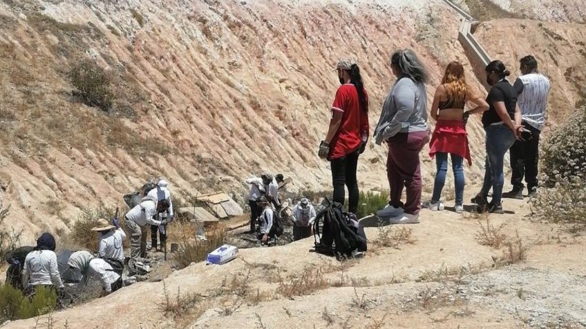 Colectivo de desaparecidos localizan fosa clandestina en Tijuana