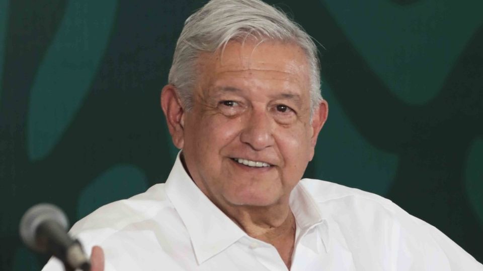 Andrés Manuel López Obrador reiteró que el compromiso de México es que para 2024, al menos el 35% de toda la energía que se consuma en el país provenga de fuentes limpias y renovables