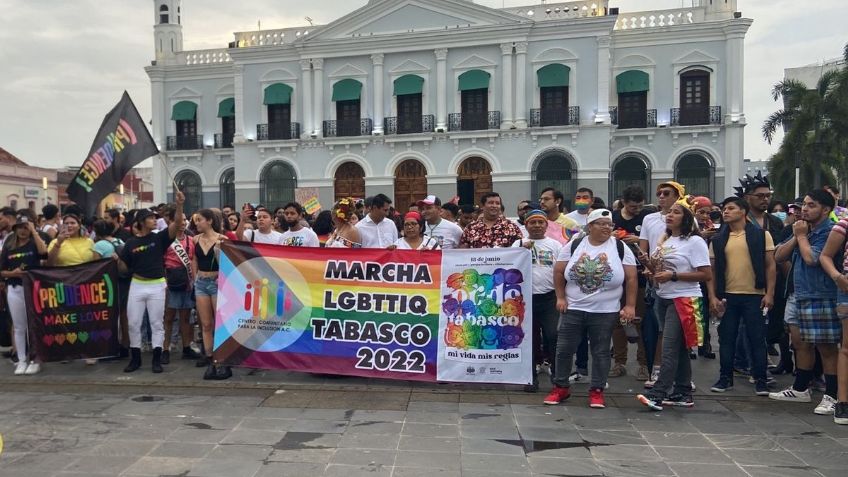 Marchan en Tabasco para exigir respeto a la diversidad sexual