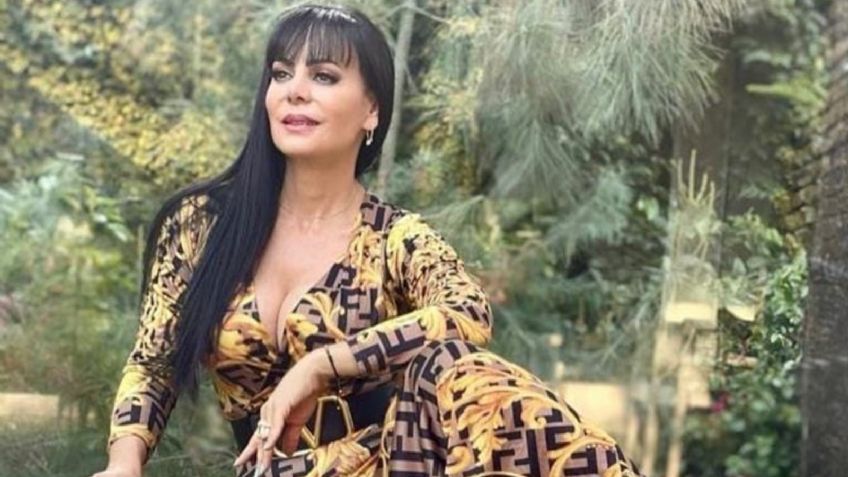 Maribel Guardia derrocha estilo con escote profundo en body nude | FOTO