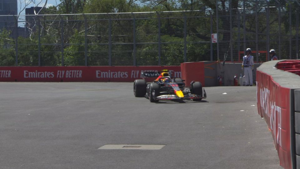 Sergio Pérez quedo fuera de carrera.