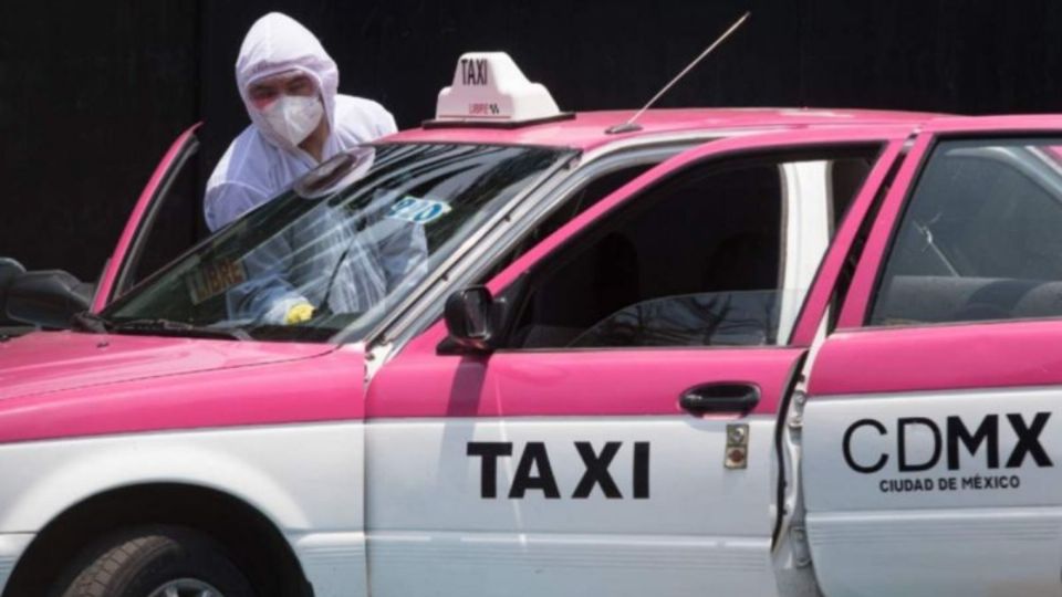 Los tres asaltantes se dieron a la fuga tras lesionar al conductor.