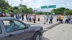 Bloquean campesinos la Autopista del Sol en Guerrero; exigen fertilizantes