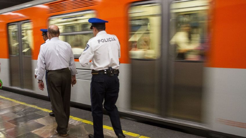 Detienen a dos hombres por riña en Metro La Raza; reportan disparos | VIDEO