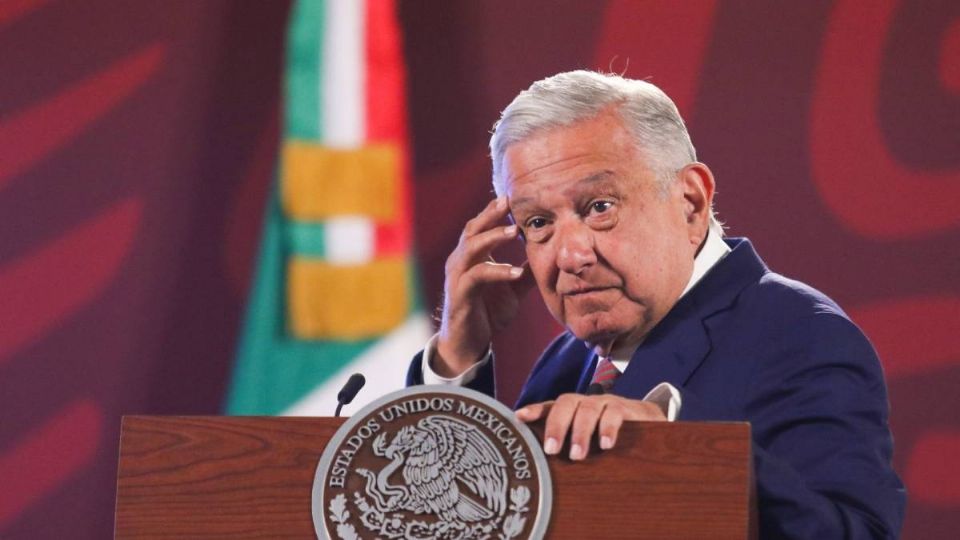 AMLO arremetió contra una nueva campaña en contra del Tren Maya.