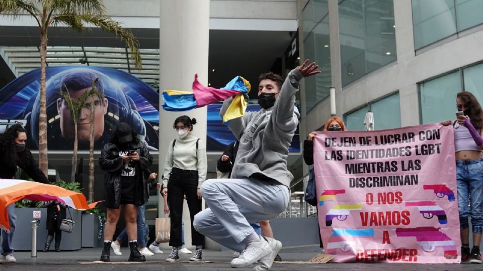 Acusan a la plaza por casos de transfobia y lesbofobia