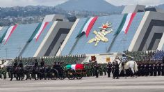 "Misión cumplida, mi general": Clemente Ricardo Vega García recibe homenaje de la SEDENA