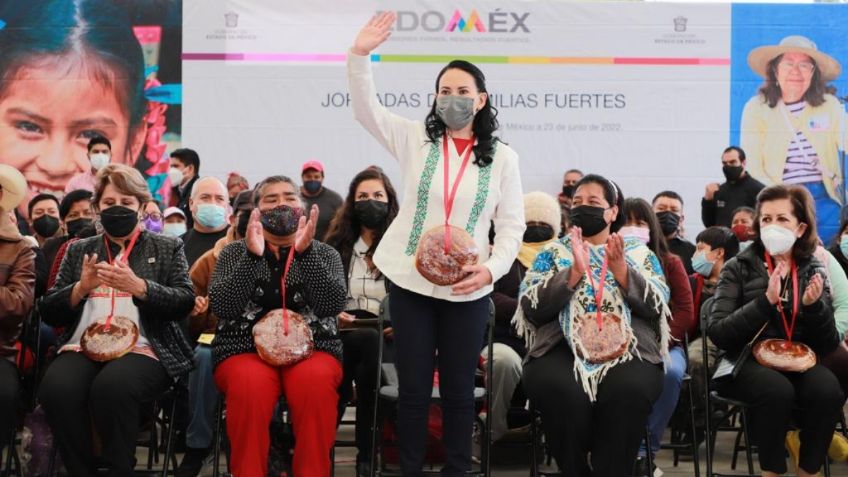 Sedeso acerca servicios médicos y apoyos a familias de Atlacomulco en el Edomex