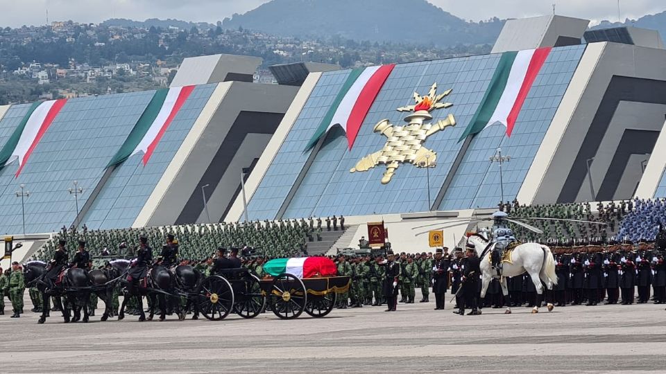 Fue despedido en un cortejo fúnebre protocolario