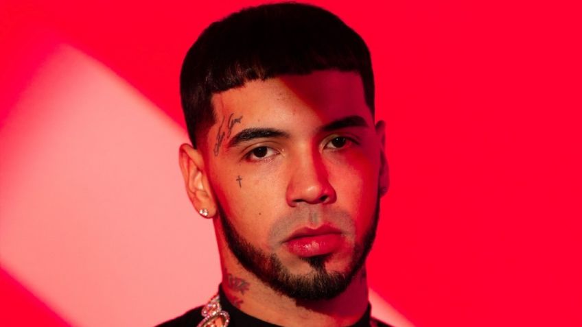 Anuel AA recuerda a Karol G en concierto y dice: “ya no son bebecitas, ahora son chiviricas” | VIDEO