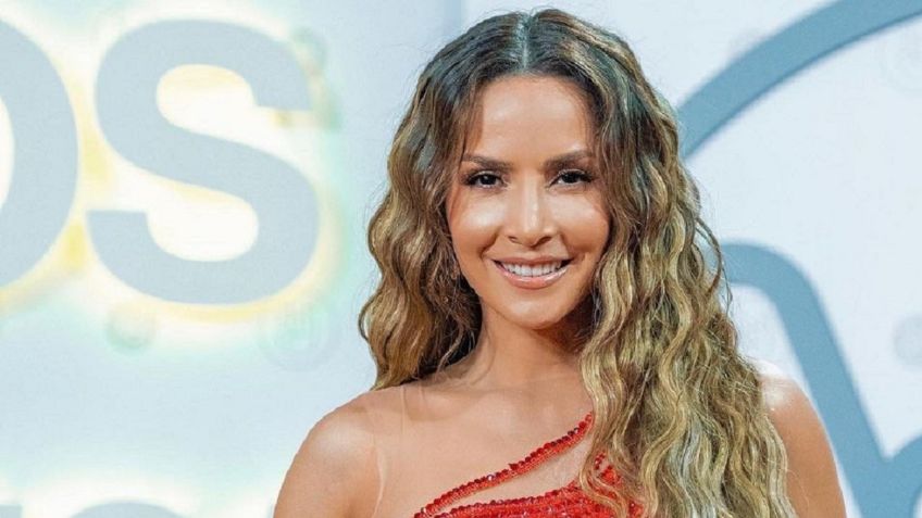 De espaldas, Carmen Villalobos presume su silueta perfecta y sube la temperatura