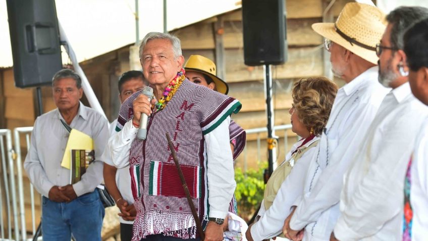 AMLO: "Fue un día intenso dedicado por entero a los pobres, por eso ni siento el cansancio"