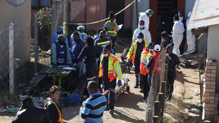 Hallan al menos 21 cadáveres en un bar de Sudáfrica