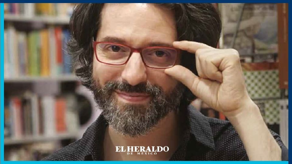 El autor es licenciado en Filología Hispánica por la Universidad de Granada