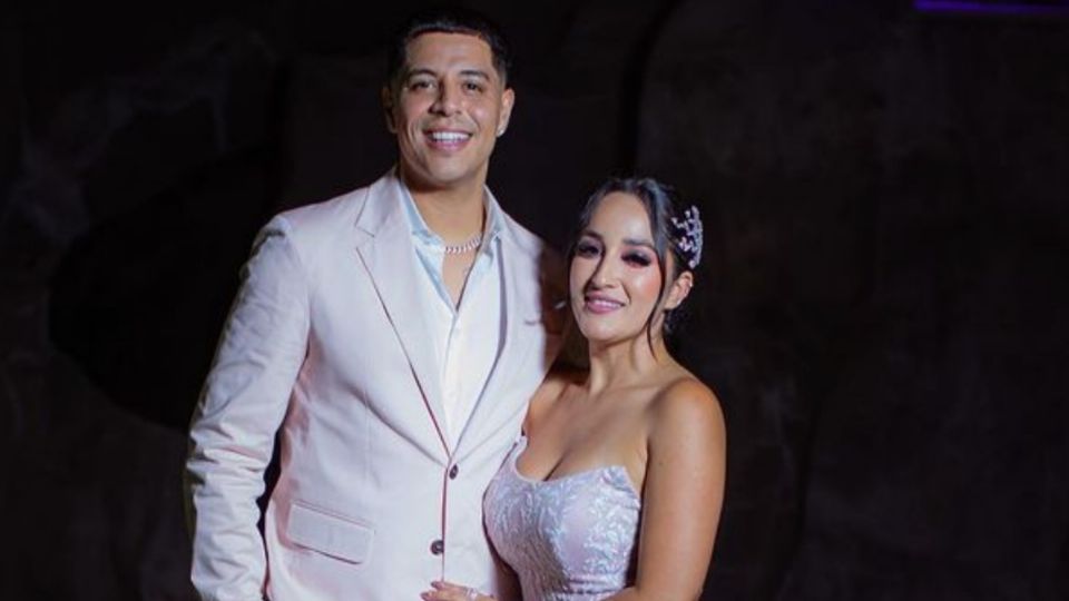 La pareja se veía muy enamorada en las imágenes que publicaron en redes sociales