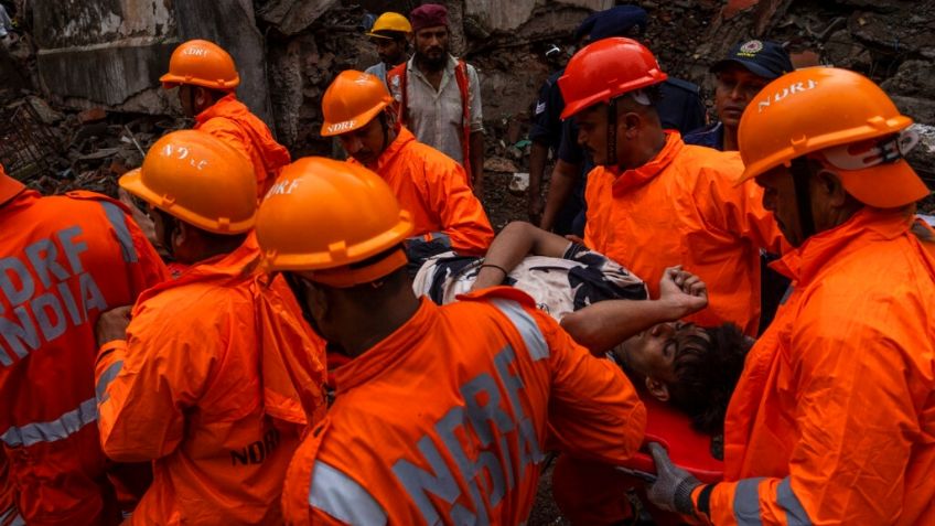 Las impactantes imágenes del colapso de un edificio en la India que dejó tres muertos y 11 heridos