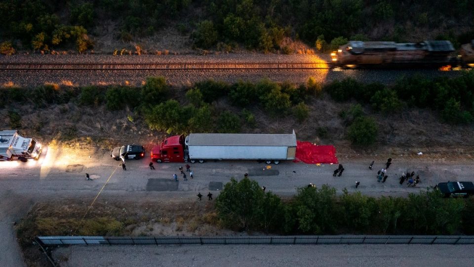 Cifra de mexicanos muertos dentro de tráiler hallado en Texas sube a 27