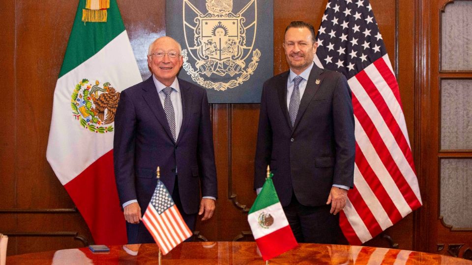 Reunión entre Mauricio Kuri González y Kenneth Lee Salazar.