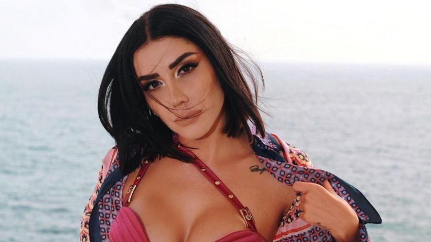 Desde la playa, Karime Pindter de Acapulco Shore presume figura con diminuto conjunto rosa | FOTO