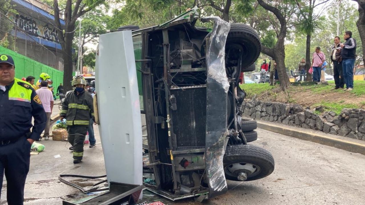 Vuelca Microbús En Iztapalapa Hay 11 Lesionados El Heraldo De México