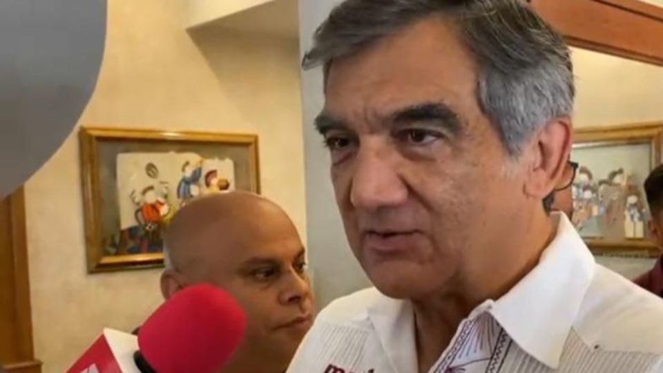 El Gobernador electo del Estado confirmó que se mantendrá en aislamiento, pero al pendiente de todas las actividades.