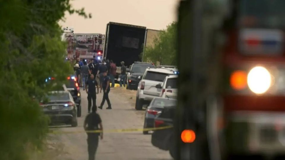 Un trabajador de una cementera encontró el vehículo con las puertas abiertas