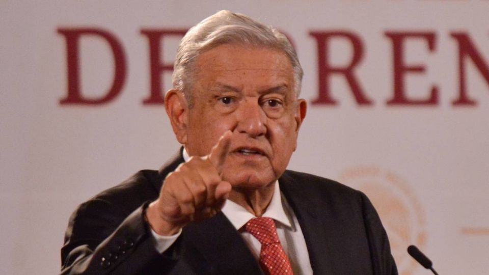 AMLO respondió a los tres senadores que lo atacaron.