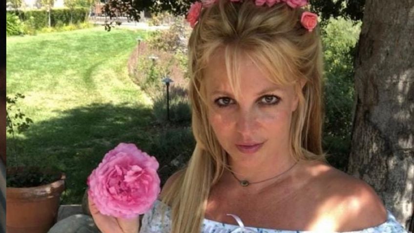 Desde el mar, Britney Spears presume el bikini rosa perfecto para el verano