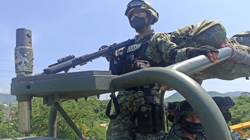 Más militares llegan a Acapulco para mejorar la seguridad