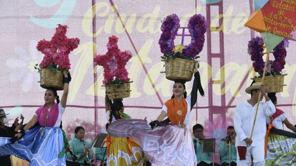 INTERCAMBIO. Hubo música y bailes tradicionales de Oaxaca