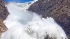 VIDEO capta momento exacto en el que turistas son alcanzados por una avalancha