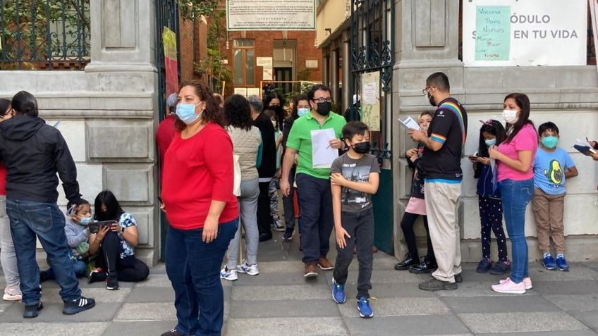 Vacunación a menores de 9 años contra Covid-19 transcurre con calma en la CDMX