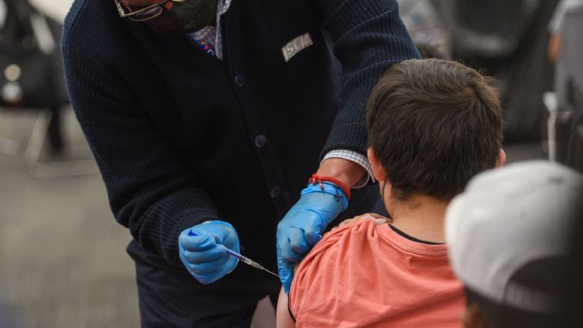 Continúa la campaña de vacunación para menores de edad en la Ciudad de México