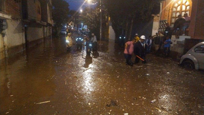 Fuertes lluvias desbordan ríos en Xochimilco y Tlalpan; autoridades descartan víctimas | VIDEOS