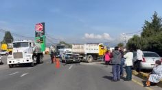 Tragedia en Edomex: Papá no pudo llevar a su hijo a la escuela; murió prensado tras chocar con camión | VIDEO