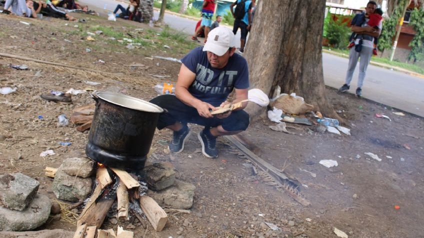 Migrantes en Tapachula piden ayuda a AMLO y a Biden