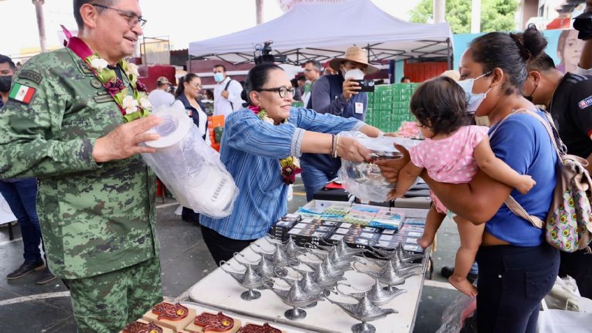 Tianguis del Bienestar beneficia a 43 mil familias afectadas por "Agatha"