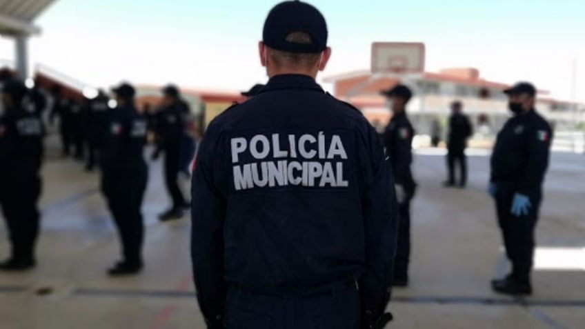 Indignación en Guanajuato: policías municipales llevan armas a secundaria para enseñar a disparar a estudiantes