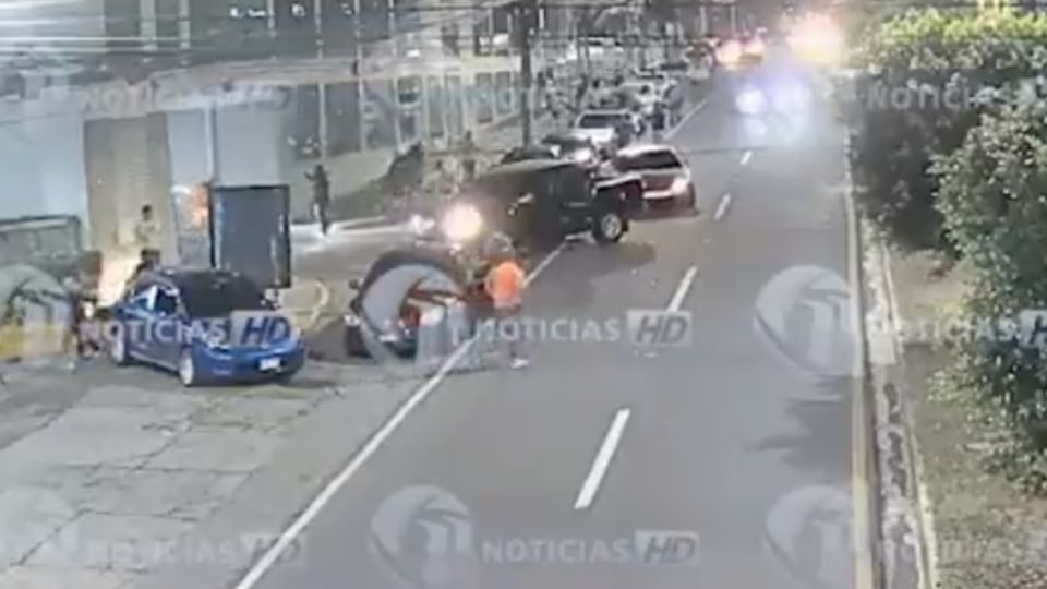 El momento de la ejecución múltiple fue captada por cámaras de vigilancia. FOTO: Especial