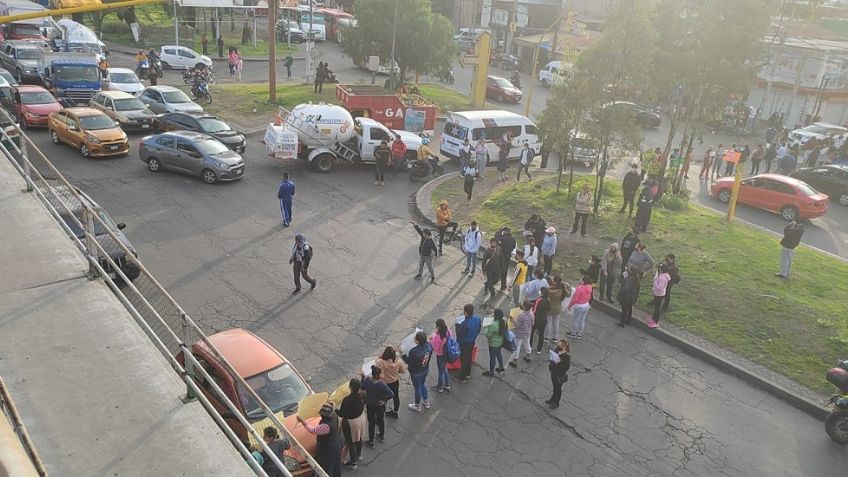 Joven de 15 años desaparece en Ecatepec y familiares bloquean la Avenida Centenario