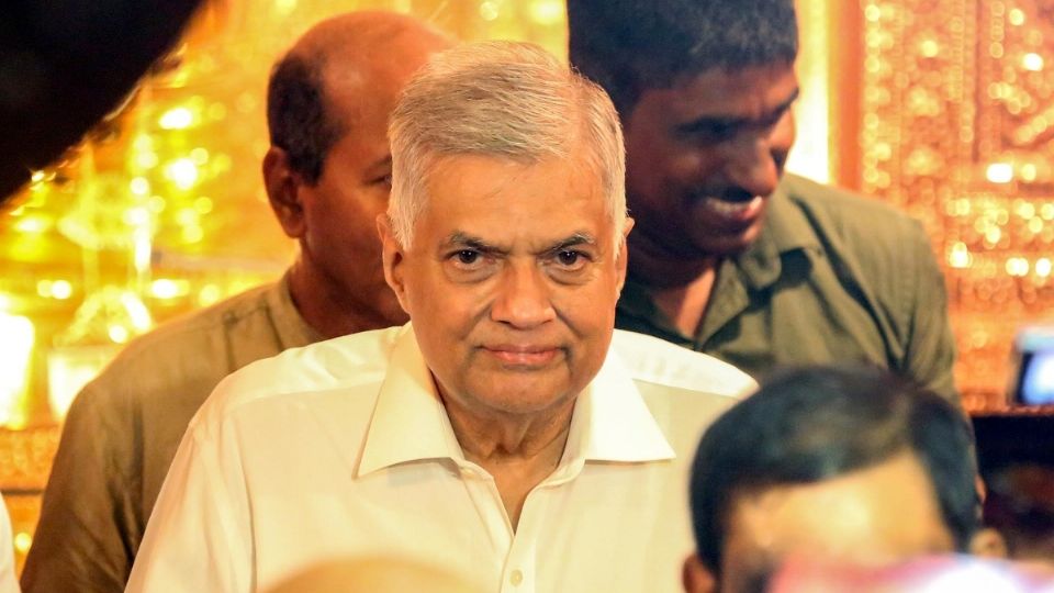 Ranil Wickremesinghe tomó este viernes posesión como presidente encargado de la nación. FOTO: EFE