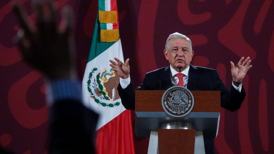 López Obrador durante su conferencia mañanera. FOTO: Cuartoscuro