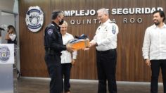 SSP entrega uniformes en Quintana Roo